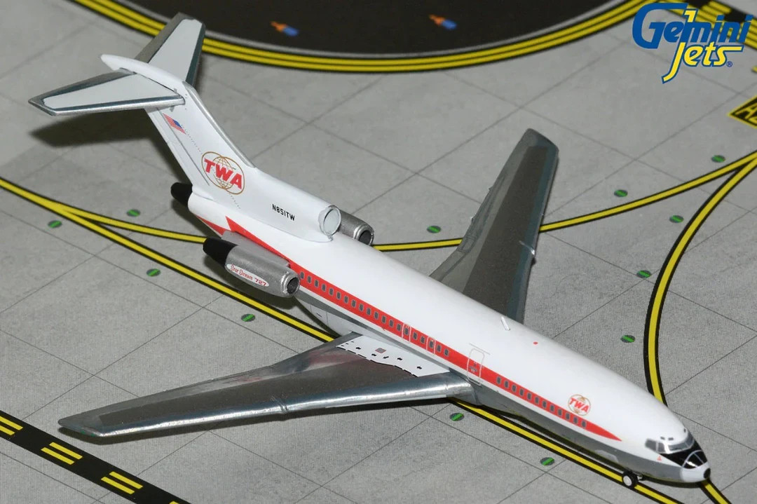 GEMINIJETS (GJTWA2353) TWA (DOUBLE GLOBES) 727-100 1:400 SCALE DIECAST MODEL