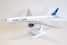 PPC 224134 1:200 Boeing 777-300ER United N2352U Plastic Push-Fit *SALE* picture