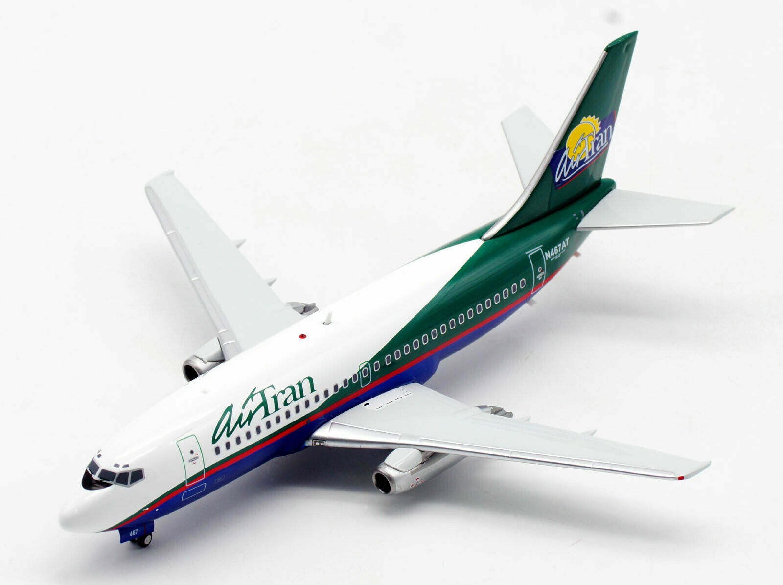 1:200 INF200 AirTran Boeing 737-200 N467AT W/stand
