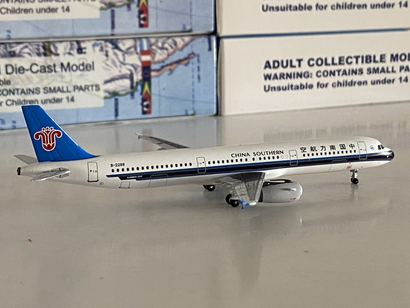 Aeroclassics China Southern Airlines Airbus A321-200 1:400 B-2288 ACB2288